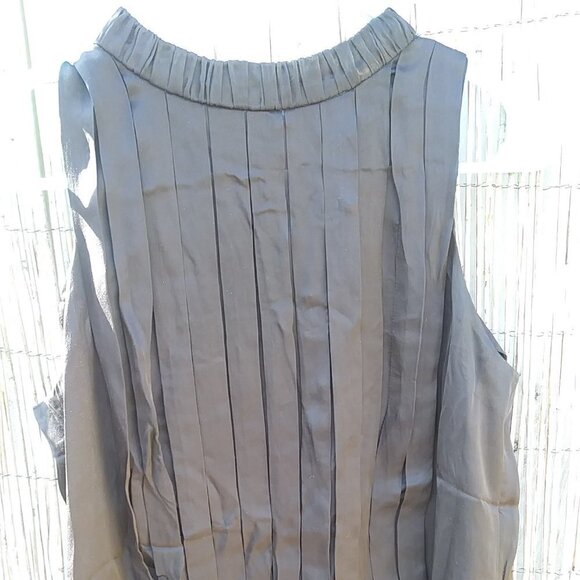 Women's Black Silk Pleated Button Down Tank Top - S - Picture 11 of 14